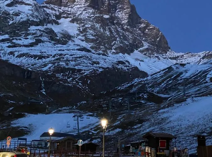 Апартаменти New Bilocale Centro Vista Cervino